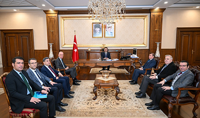 Kocaeli Valisi Aktaş, Vali Yardımcıları ile değerlendirme toplantısı yaptı