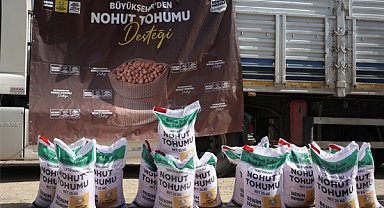 Konya Büyükşehir Belediyesi'nden çiftçilere nohut tohumu desteği
