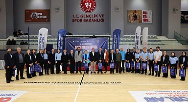 Küçükçekmece’de 2. Geleneksel Açık Masa Tenisi Turnuvası düzenlendi
