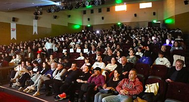 Maltepe’de Dünya Tiyatro Günü “Hamlet” ile kutlandı