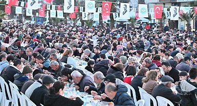 Manisa Turgutlu’da iftar programı düzenlendi