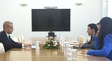 Mladenova, BSMEPA ve BIA yetkilileri ile görüştü 