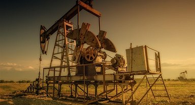 Petrol piyasasında dalgalanma sürüyor