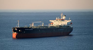 Rusya’dan Küba’ya 100 bin ton petrol yardımı