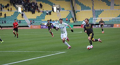 Şanlıurfaspor uzatmalarda puan kazandı