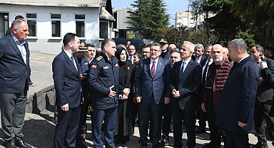 Uraloğlu, Arsin OSB’de yangından etkilenen fabrikayı ziyaret etti