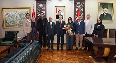 Vali Kızılkaya, Yeşilay Siirt Şube Başkanı Amcalar’ı kabul etti
