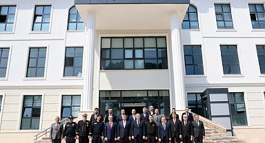 Vali Yavuz, Karataş’ı ziyaret etti