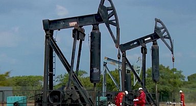 Venezuela, geniş petrol rezervlerinden yararlanmaya çalışıyor