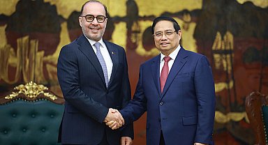 Vietnam Başbakanı Chinh, Katar Büyükelçisi Abel’i kabul etti