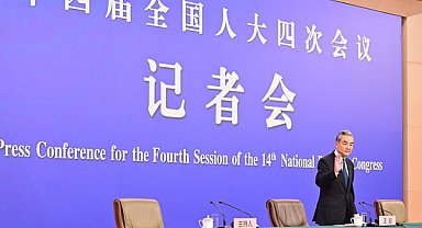 Wang: Latin Amerika ülkeleri, kimle dost olacaklarına kendileri karar vermeli