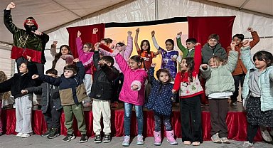 Yalova’da Karagöz ve Hacivat gösterisi düzenlendi