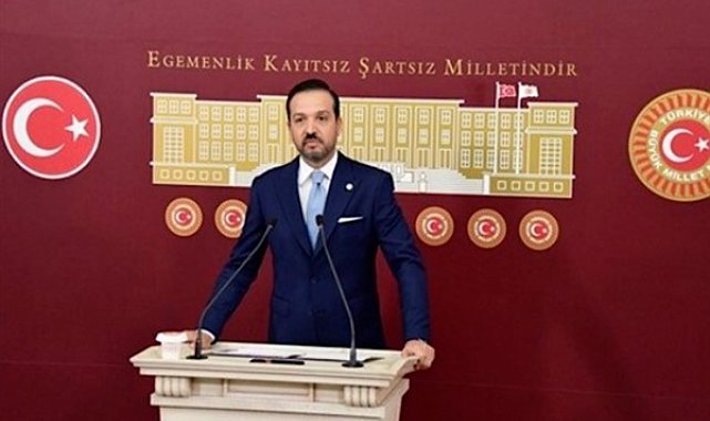 Zorlu, Kars’ta iİftar programına katıldı 