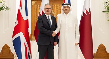 Al Thani, Birleşik Krallık Başbakanı Starmer ile bir araya geldi