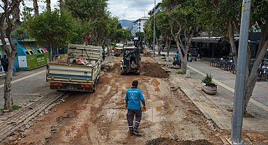 Alanya Atatürk Caddesi’nde altyapı ve asfalt çalışmaları sürüyor