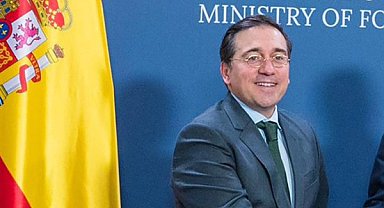 Albares: Hizbullah ve İsrail saldırıları durdurmalı
