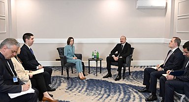 Aliyev, Moldova Cumhurbaşkanı Sandu ile bir araya geldi