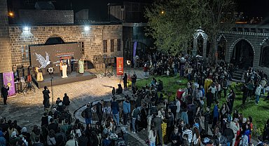 Amed Uluslararası Tiyatro Festivali “Barış İçin Diyalog” temasıyla başladı