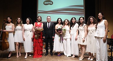 Antalya’da “Kadın Kadına Türküler Konseri” düzenlendi