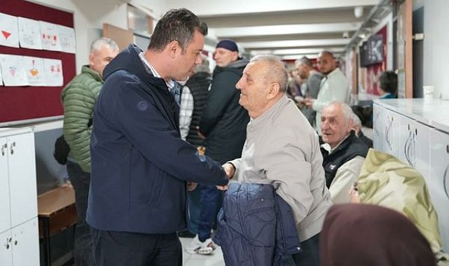 Başkan Sarıkurt sandık bölgelerini ziyaret etti