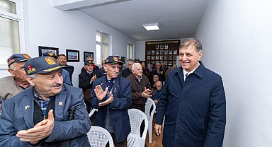 Başkan Tugay, geleneksel pilav gününde gazilerle bir araya geldi