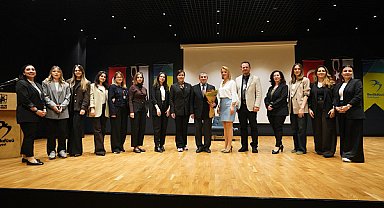 Beylikdüzü’nde aile ve çocuk gelişimi temalı söyleşi düzenlendi