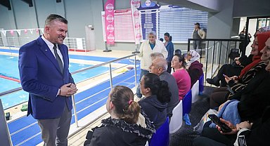 Buca’da özel çocuklar için yüzme kursu projesi sürüyor