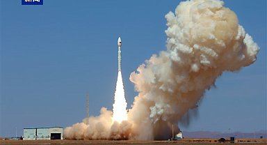 Çin 8 uyduyu tek seferde yörüngeye gönderdi