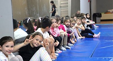 Çocuklar için ücretsiz spor eğitimleri sürüyor