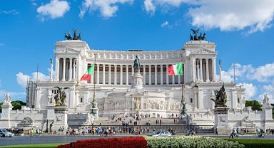 Crosetto: Katar, bölgesel istikrar için önemli bir aktör