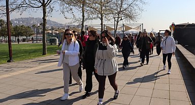 Dünya Sağlık Günü’nde İzmitli kadınlar sağlık için yürüdü