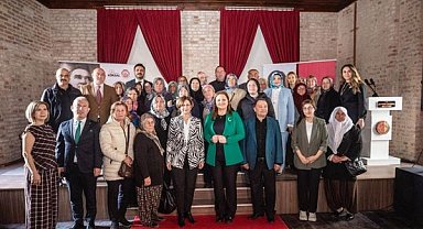 Efsanelerle İpek sergisi Afyonkarahisar’da açıldı