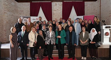 'Efsanelerle İpek' sergisi Afyonkarahisar’da sanatseverlerle buluştu