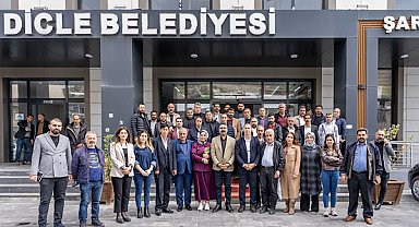 Eşbaşkan Hatun, Dicle’de muhtarlarla bir araya geldi