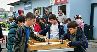 Esenyurt’ta öğrenciler geri dönüşüm sürecini yerinde inceledi