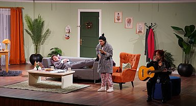 Esenyurt’ta “Sara’yı Evlendirmek” oyunu sahnelendi