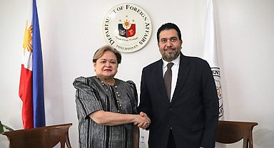 Filipinler Cumhuriyeti Dışişleri Bakanı Lazaro, Al Hamidi ile görüştü
