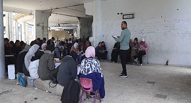 Gazze’de eğitim savaşın gölgesinde sürdürülüyor