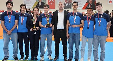 Hatay’da voleybol heyecanı kupa töreniyle noktalandı