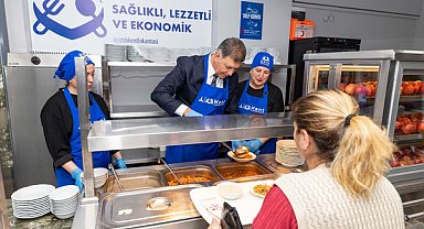 İzmir'de 6'ncı kent lokantası hizmete açıldı