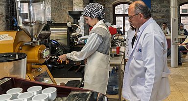 İzmir'de otizmli gençler barista eğitimi alıyor