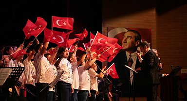 Kepez’de 23 Nisan konseri düzenlendi