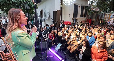 Konak’ta Dario Moreno şenliği düzenlendi