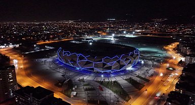 Konya’da otizm farkındalığı için mavi ışıklar yandı 