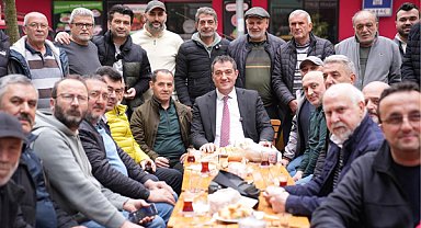 Köse, Fındık Pazarı esnafıyla bir araya geldi 