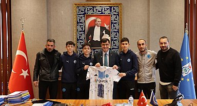 Kütahya’da genç sporcular Başkan Kahveci ile buluştu