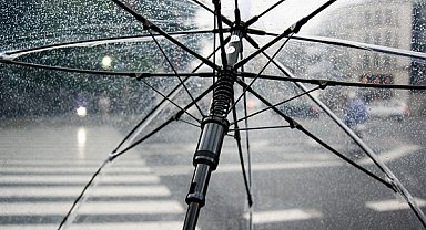 Meteoroloji'den kuvvetli gök gürültülü sağanak yağış uyarısı 