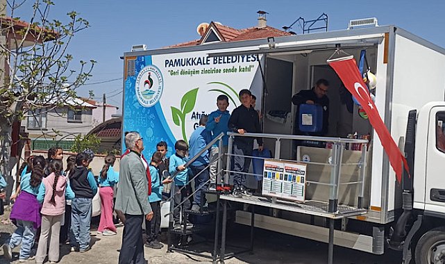 Mobil Atık Toplama Aracı’nın son durağı Akhan Mahallesi oldu