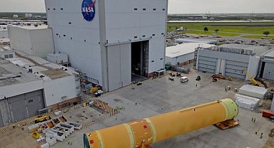 NASA, Artemis III ana aşamasını Kennedy Uzay Merkezi’ne gönderiyor 