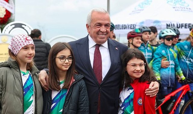 Nilüfer’de 23 Nisan törenle kutlandı